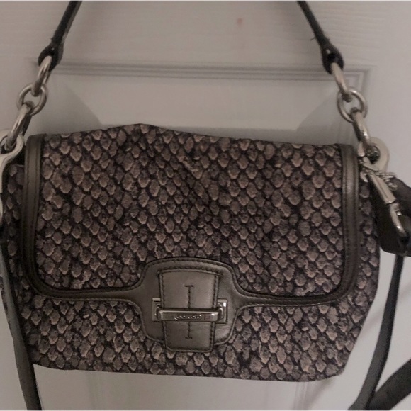 ✨Coach Cross Body Purse✨ - Picture 2 of 5